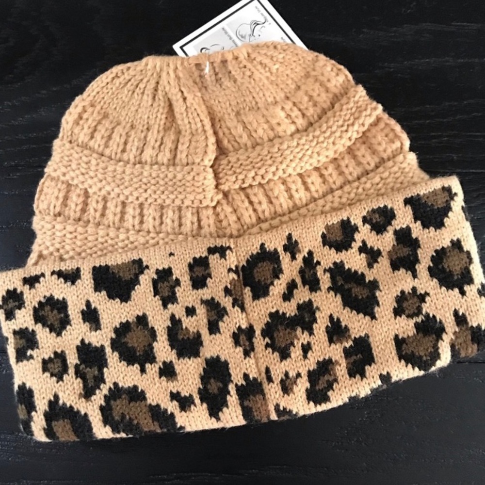C.C Exclusives Messy Bun Beanie Tail Leopard Hat - Picture 4 of 8